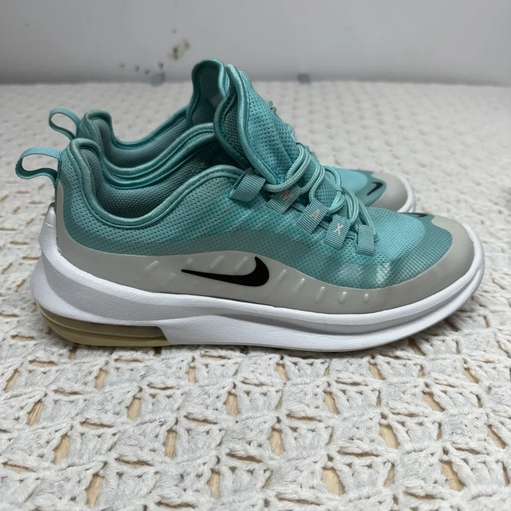 Nike Air Max Axis Running Shoes women Size 7.5 Light Aqua/black Sneaker